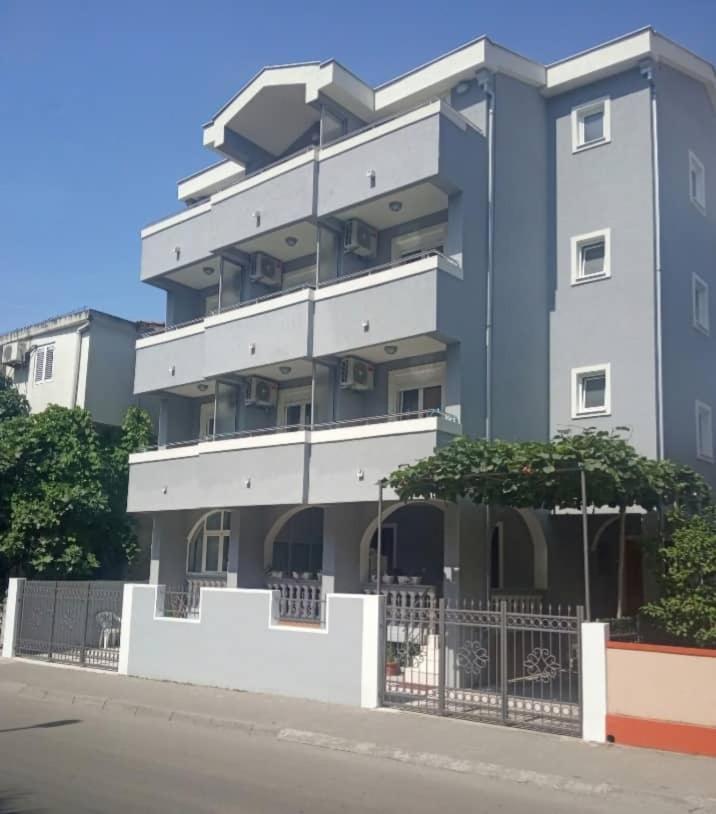 Dmd Apartmani Будва Екстериор снимка